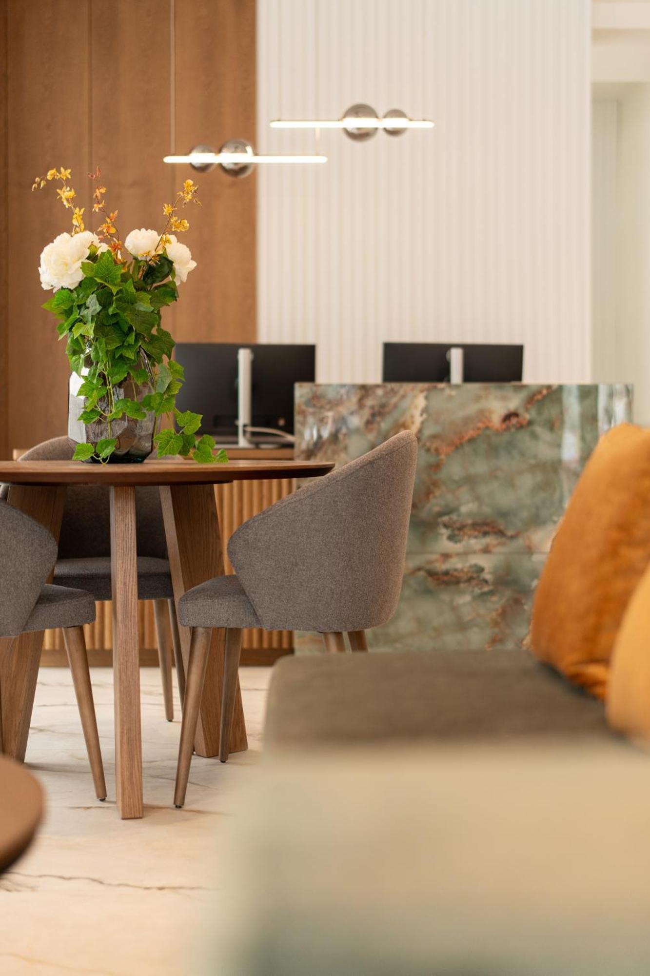 Volos Inn Hotel Eksteriør bilde